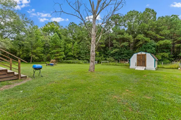 760 Coral Acres Dr, Moncks Corner, SC 29461