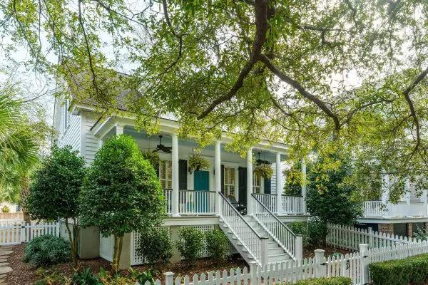 46 Eastlake Rd, Mount Pleasant, SC 29464