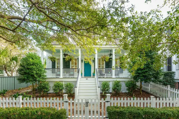 46 Eastlake Rd, Mount Pleasant, SC 29464