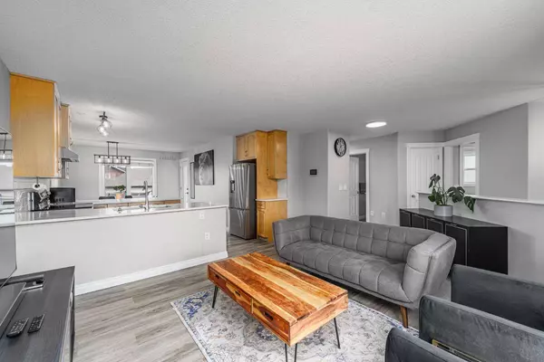 520 Carriage Lane DR, Carstairs, AB T0M0N0