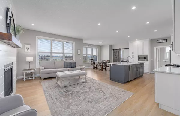 1346 Lackner BLVD, Carstairs, AB T0L 0N0