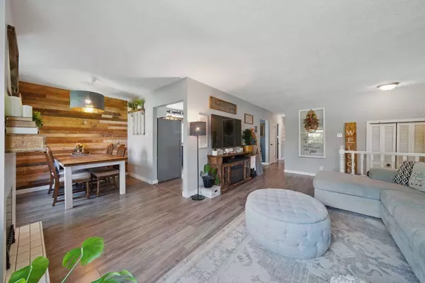 225 2 AVE NE, Airdrie, AB T4B 2B8