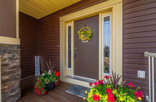 703 West Highland Link, Carstairs, AB T0M 0N0