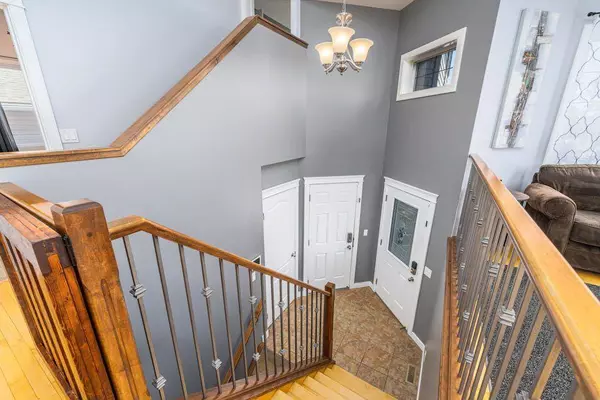 19 Dallaire DR, Carstairs, AB T0M0N0