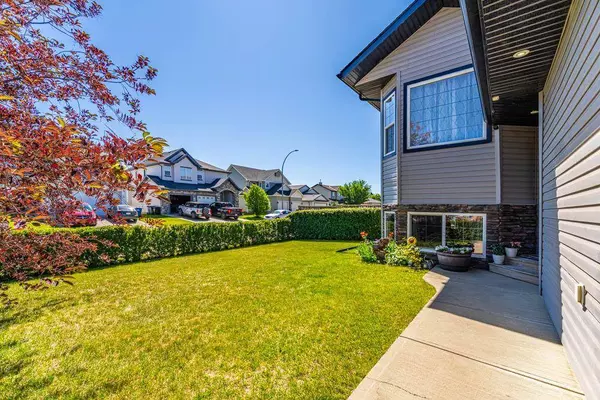 19 Dallaire DR, Carstairs, AB T0M0N0