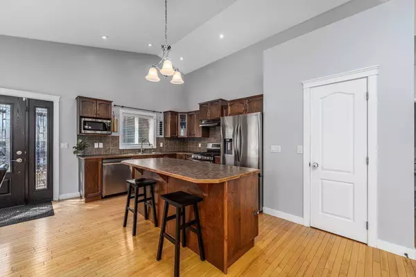 19 Dallaire DR, Carstairs, AB T0M0N0