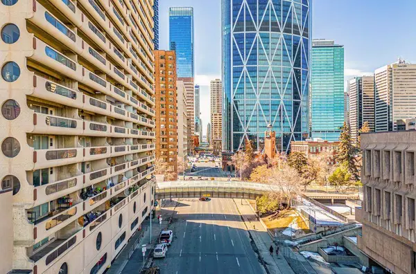 221 6 AVE SE #1504, Calgary, AB T2G 4Z9