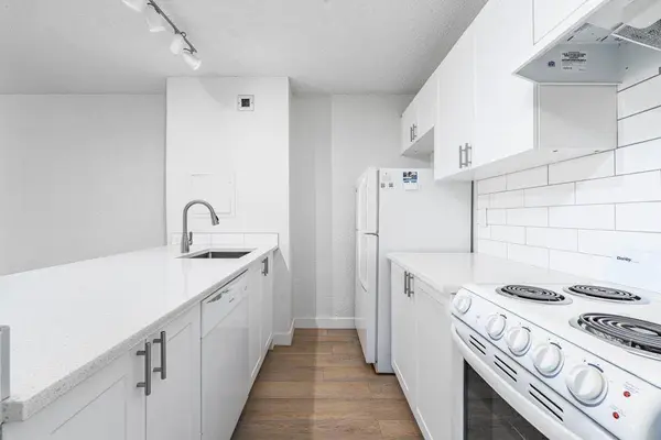 221 6 AVE SE #1504, Calgary, AB T2G 4Z9