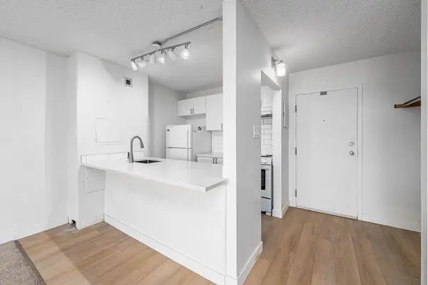 221 6 AVE SE #1504, Calgary, AB T2G 4Z9