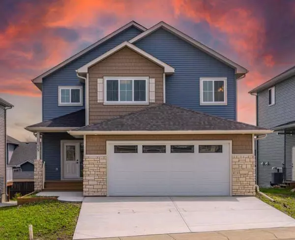 15 Bishop CIR, Carstairs, AB T0M 0N0