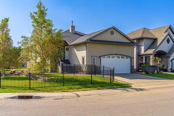 1015 Carriage Lane DR, Carstairs, AB T0M 0N0