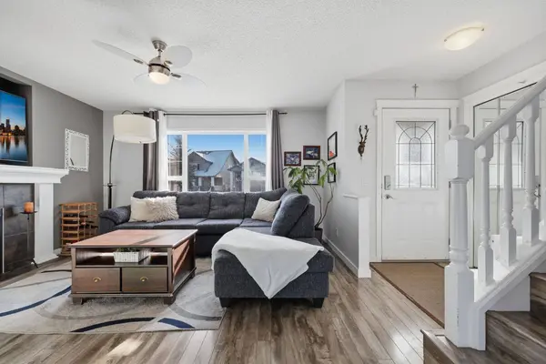 270 Sagewood GDNS SW, Airdrie, AB T4B 3A4