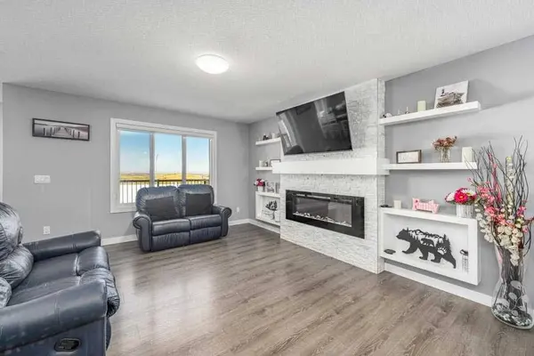 1212 Iron Landing WAY, Crossfield, AB T0M0S0