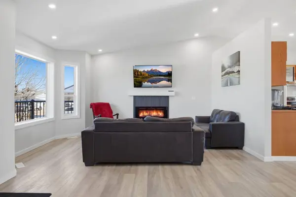 531 Pioneer DR W, Irricana, AB T0M 1B0