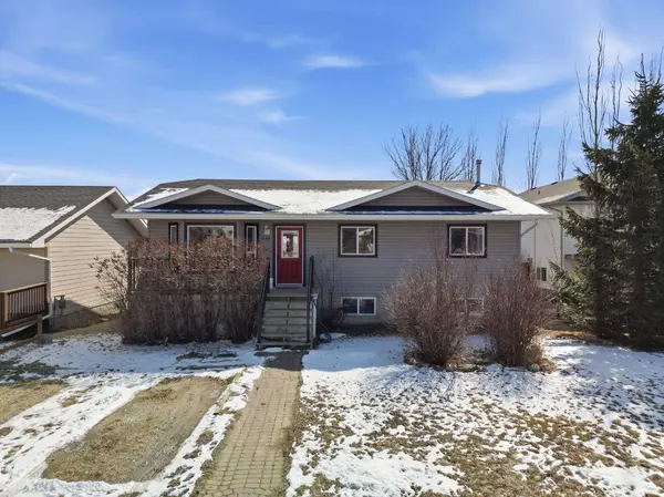 531 Pioneer DR W, Irricana, AB T0M 1B0