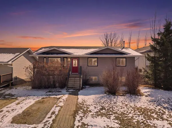 531 Pioneer DR W, Irricana, AB T0M 1B0