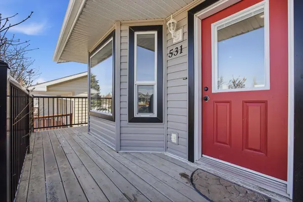 531 Pioneer DR W, Irricana, AB T0M 1B0