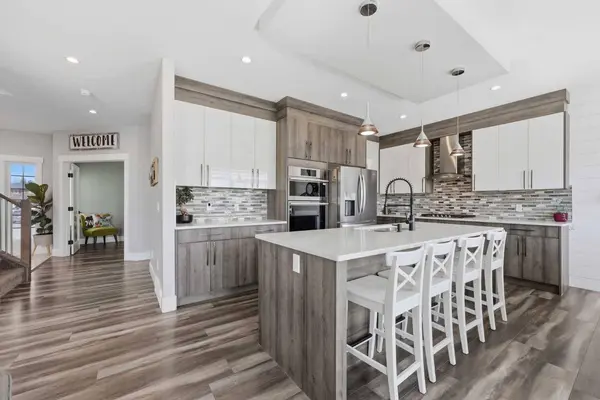 1334 Lackner BLVD, Carstairs, AB T0M 0N0