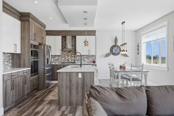 1334 Lackner BLVD, Carstairs, AB T0M 0N0