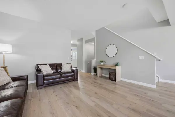 58 Kingfisher CRES SE, Airdrie, AB T4A 0X5