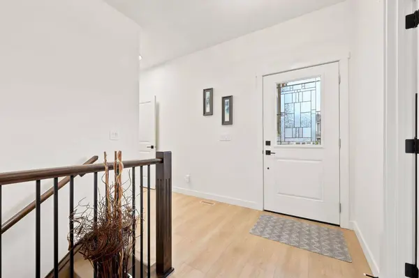 57 Mackenzie WAY, Carstairs, AB T0M 0N0