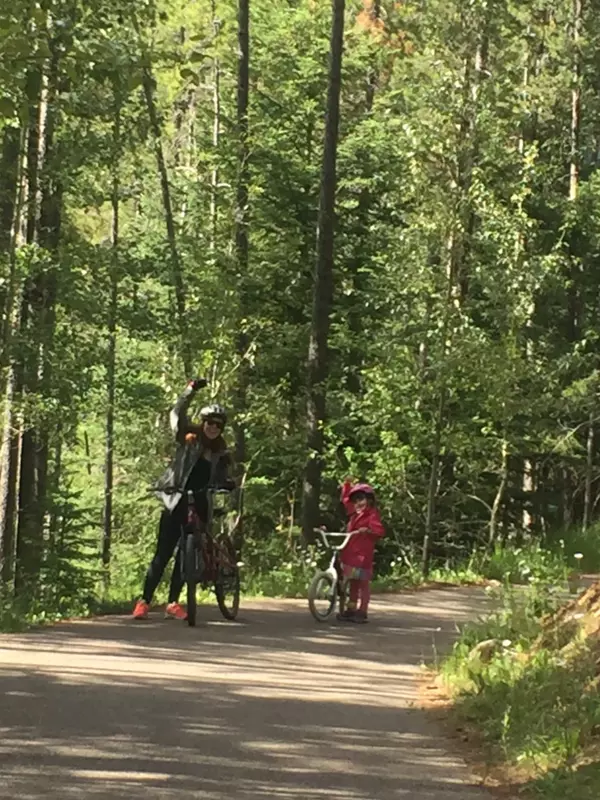feature image of Why Calgary is a Dream Destination for Active Families