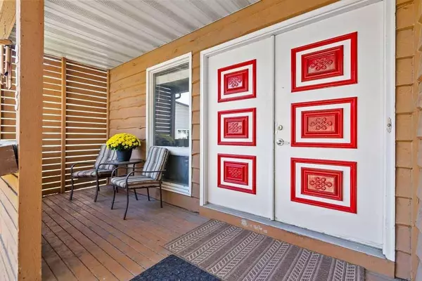 215 Ranchview CT NW, Calgary, AB T3G 1A5