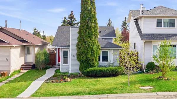35 Millbank RD SW, Calgary, AB T2Y 2B6
