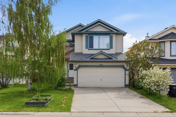 128 Valley Brook CIR NW, Calgary, AB T3B 5S2