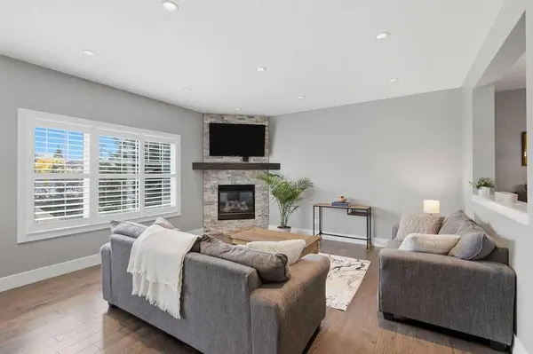 98 Evergreen Common SW, Calgary, AB T2Y 4N7