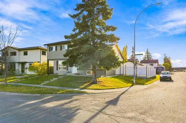 3602 Cedarille DR SW, Calgary, AB T2W 5B2