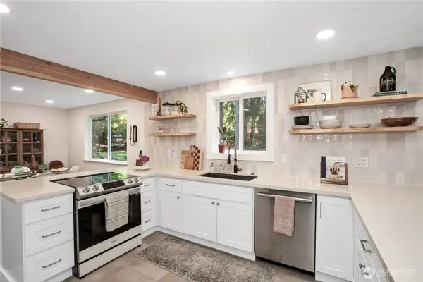 5215 68th AVE W, University Place, WA 98467