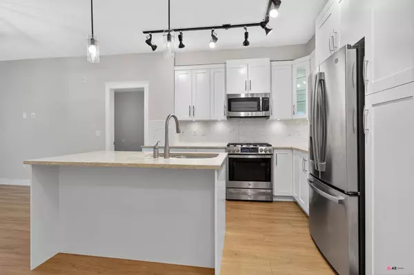 11077 Ravine RD #6, Surrey, BC V3T 0R7