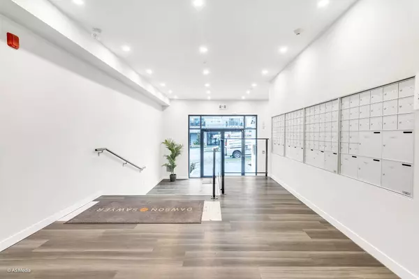 13623 81a AVE #416, Surrey, BC V3W 3N7