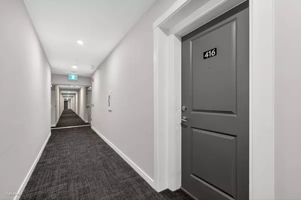 13623 81a AVE #416, Surrey, BC V3W 3N7