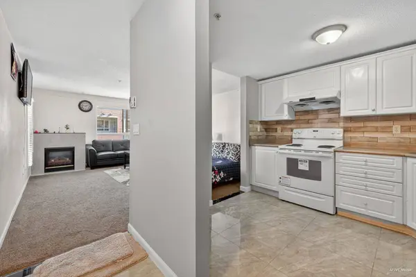 13780 76 AVE #306, Surrey, BC V3W 1E5