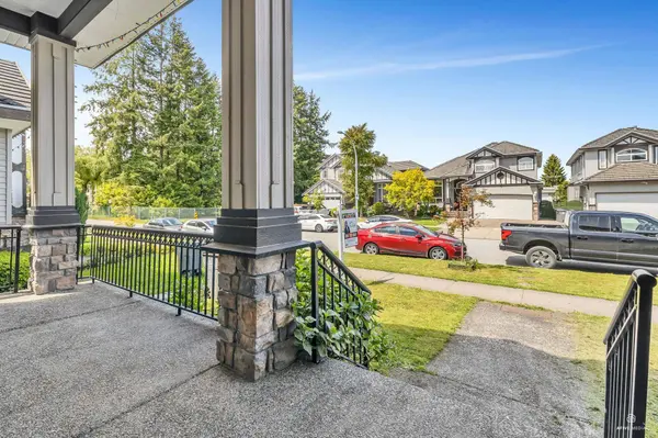 12168 96a AVE, Surrey, BC V3V 7C3