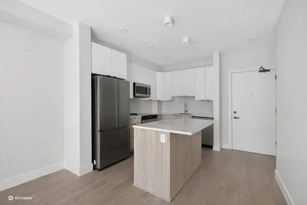 13458 95 AVE #319, Surrey, BC V3V 0H1