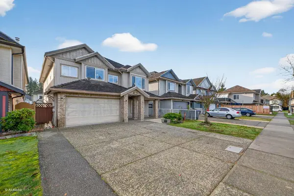 14170 65 AVE, Surrey, BC V3W 1N1