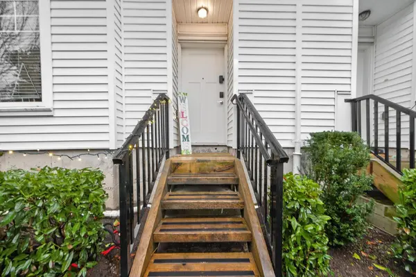 11267 133 ST #9, Surrey, BC V3R 0E3