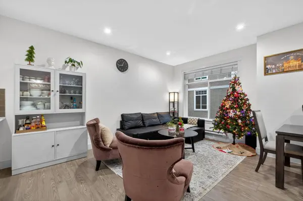 11267 133 ST #9, Surrey, BC V3R 0E3