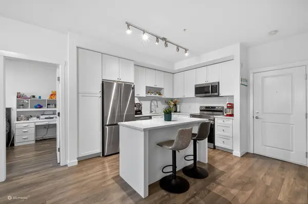 13623 81a AVE #115, Surrey, BC V3W 3N7
