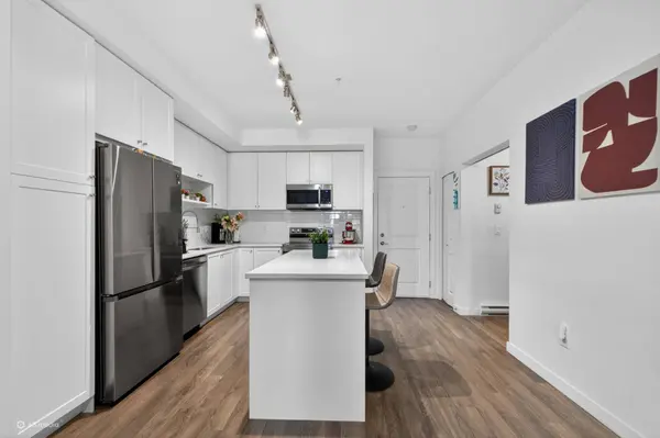 13623 81a AVE #115, Surrey, BC V3W 3N7