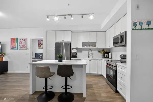 13623 81a AVE #115, Surrey, BC V3W 3N7