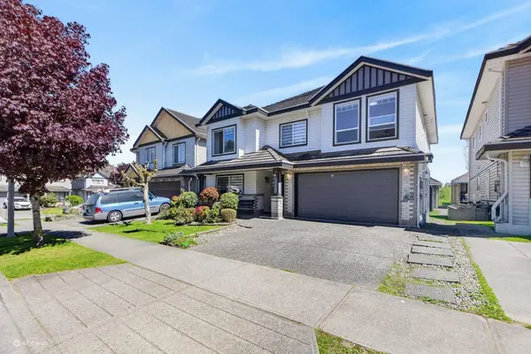 6280 137b ST, Surrey, BC V3X 3R1