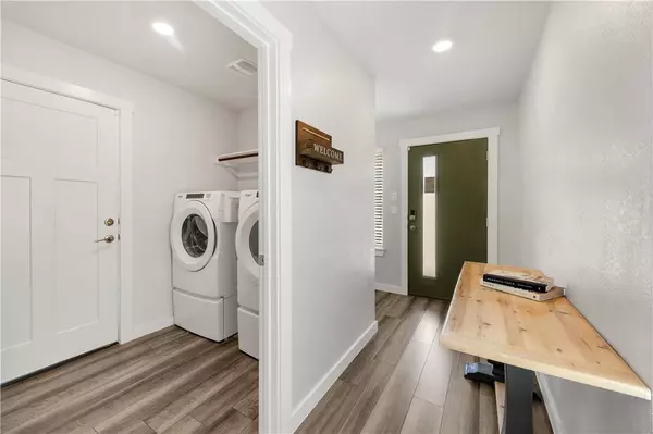 1104 Amistad LOOP, College Station, TX 77845