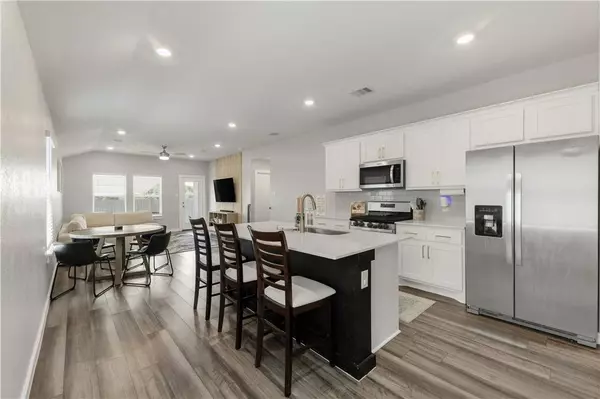 1104 Amistad LOOP, College Station, TX 77845