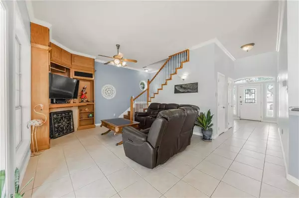 9413 Whitney LN, College Station, TX 77845