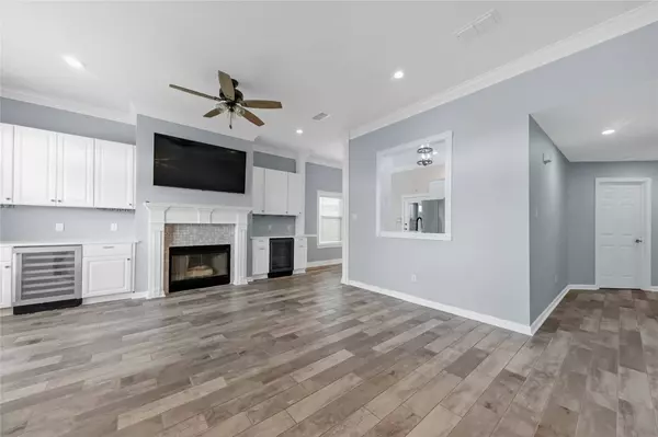 3726 Marielene CIR, College Station, TX 77845