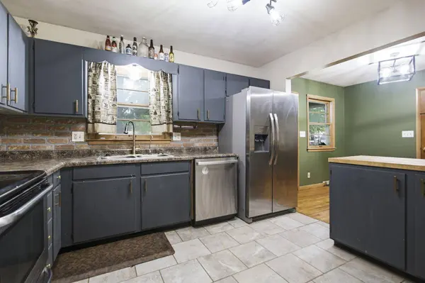 212 N Union ST, New Franklin, MO 65274